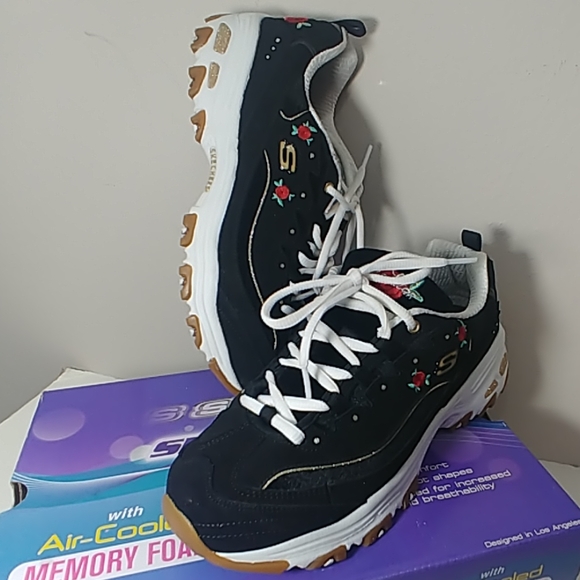 skechers rose blooms